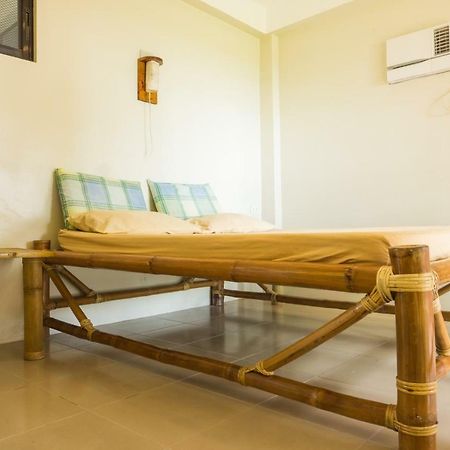 Hangout Beach Resort Caticlan Exteriör bild