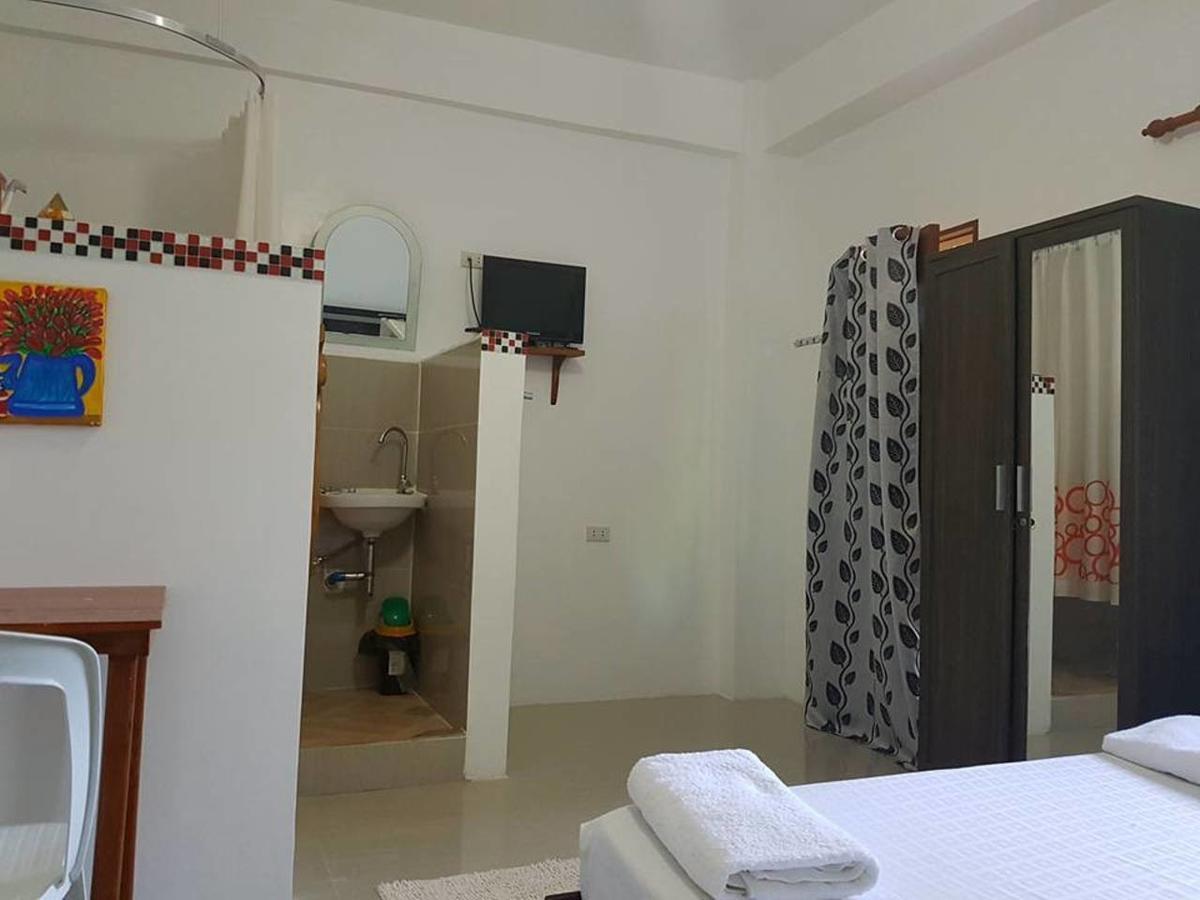 Hangout Beach Resort Caticlan Exteriör bild
