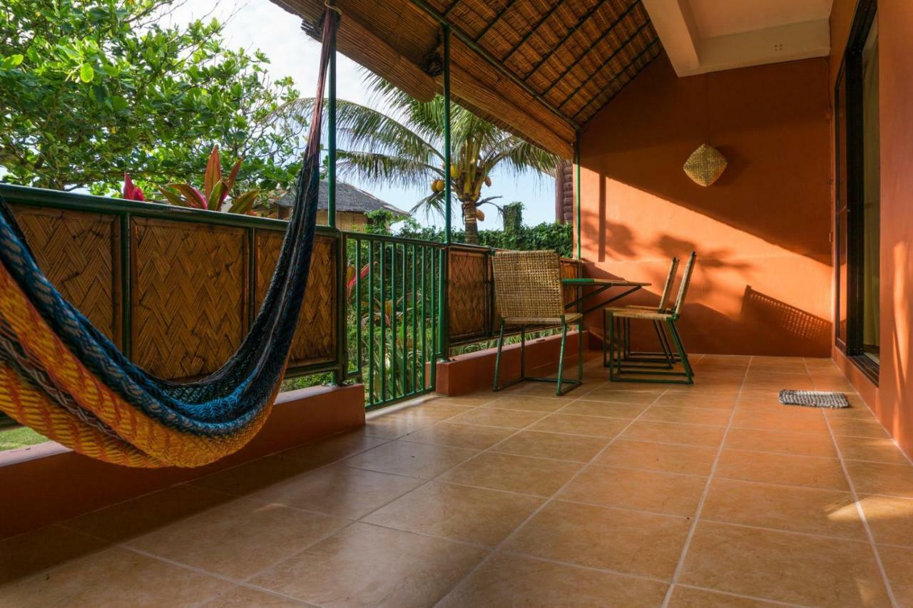 Hangout Beach Resort Caticlan Exteriör bild