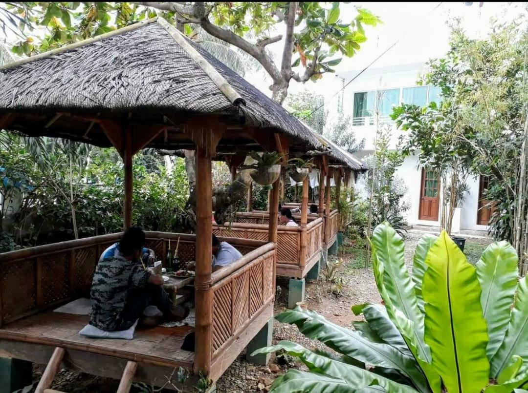 Hangout Beach Resort Caticlan Exteriör bild