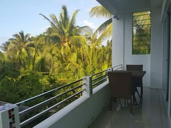 Hangout Beach Resort Caticlan Exteriör bild